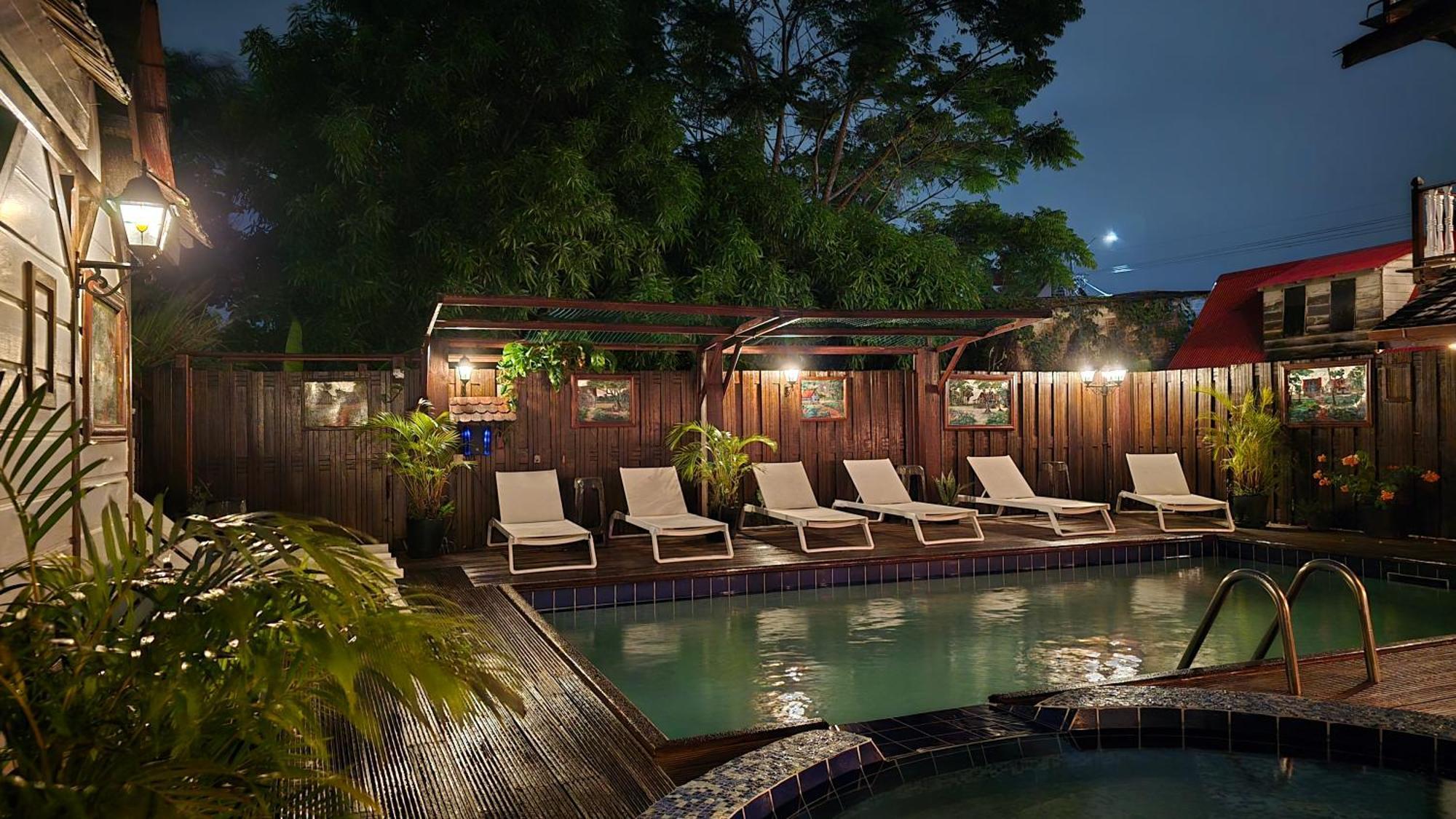 Greenheart Boutique Hotel パラマリボ エクステリア 写真