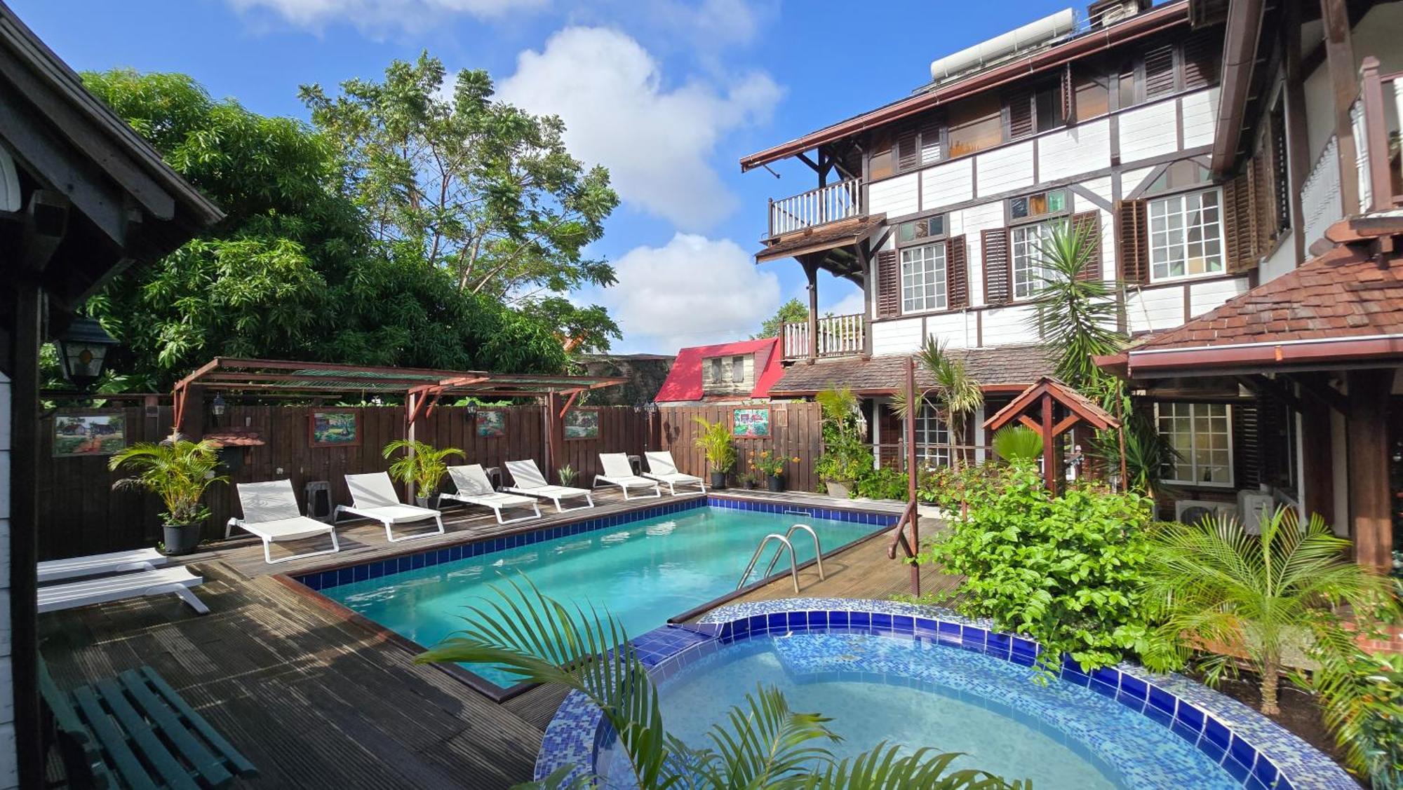 Greenheart Boutique Hotel パラマリボ エクステリア 写真