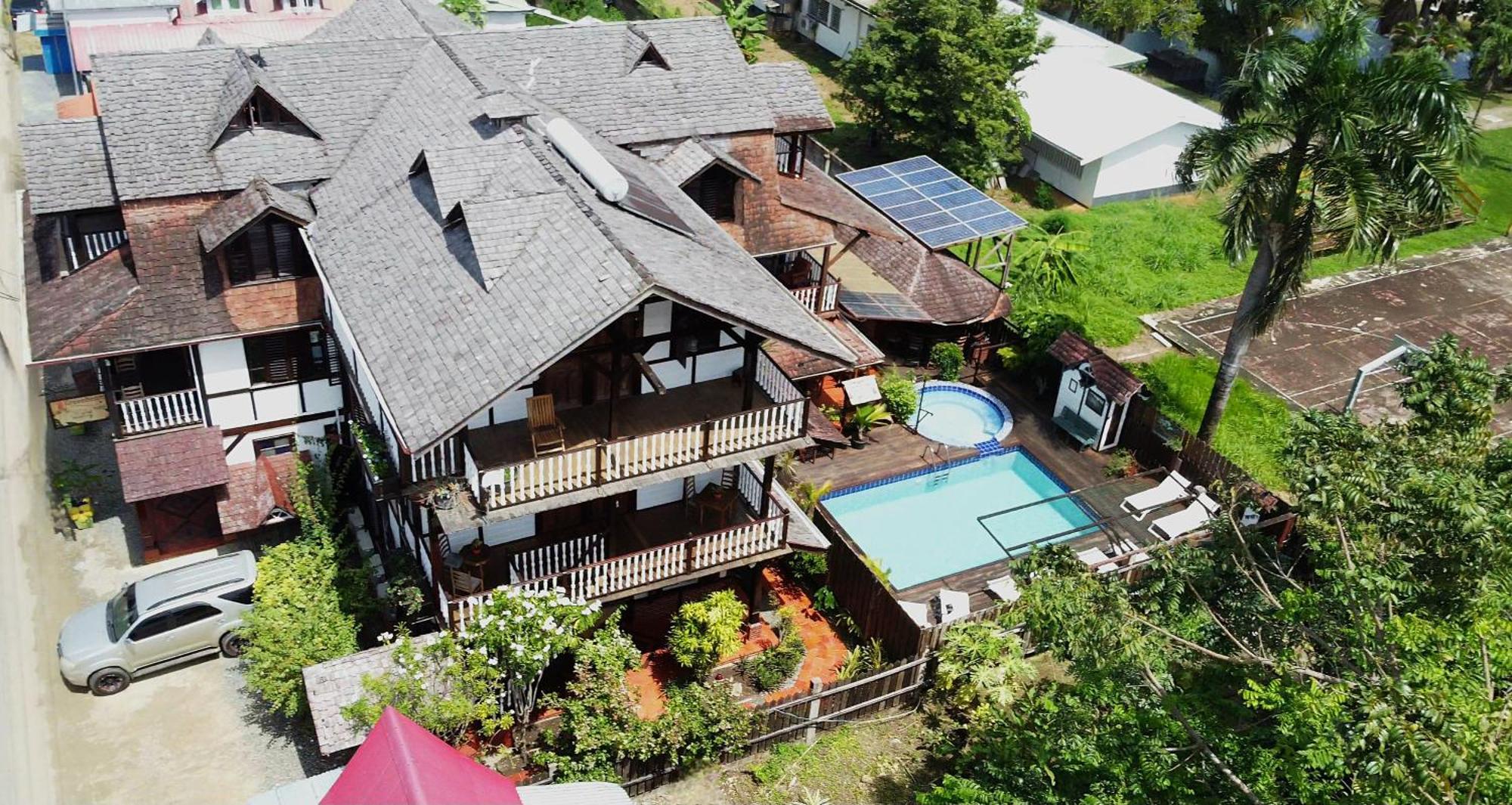 Greenheart Boutique Hotel パラマリボ エクステリア 写真